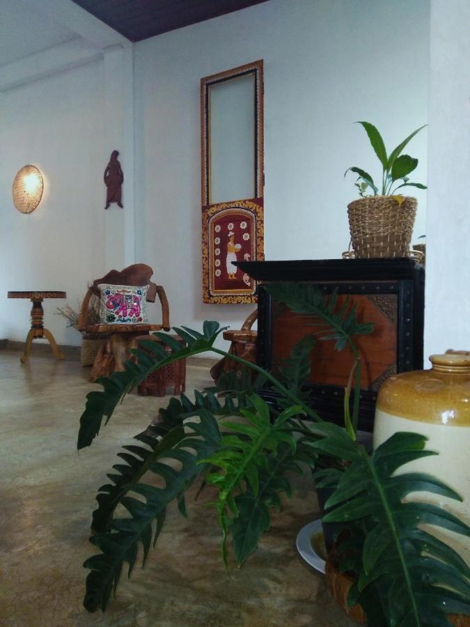 Barefoot Inn キャンディー エクステリア 写真