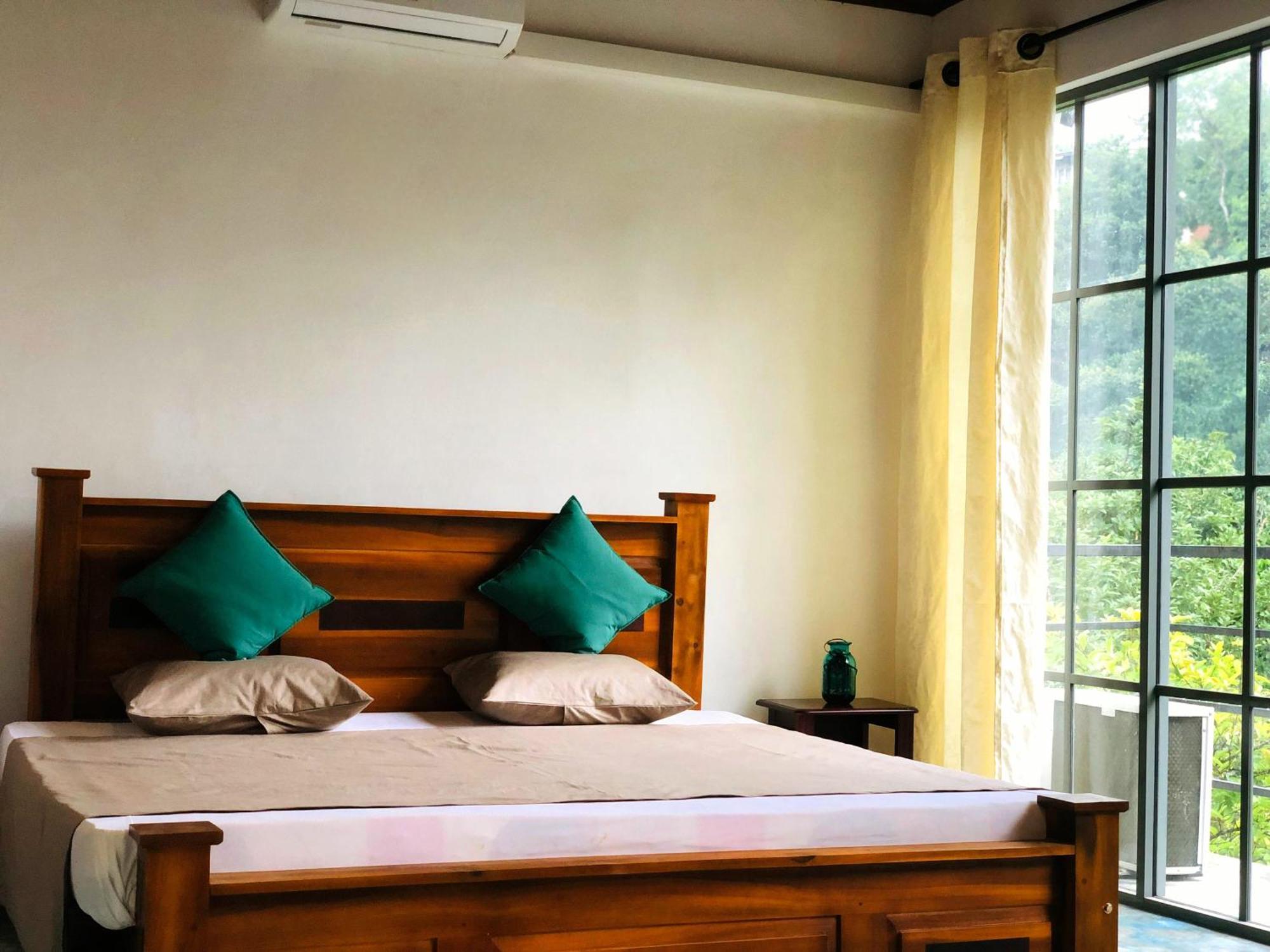 Barefoot Inn キャンディー エクステリア 写真